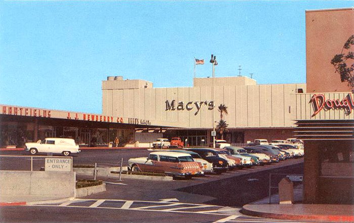 Jul 15, · Hillsdale Shopping Center is not a place to shop at this time because of all the construction. The shops currently there are mostly for a very young crowd. Hillsdale Shopping Center might be a place to revisit mid , hopefully there will be some sophistication.4/4(67).